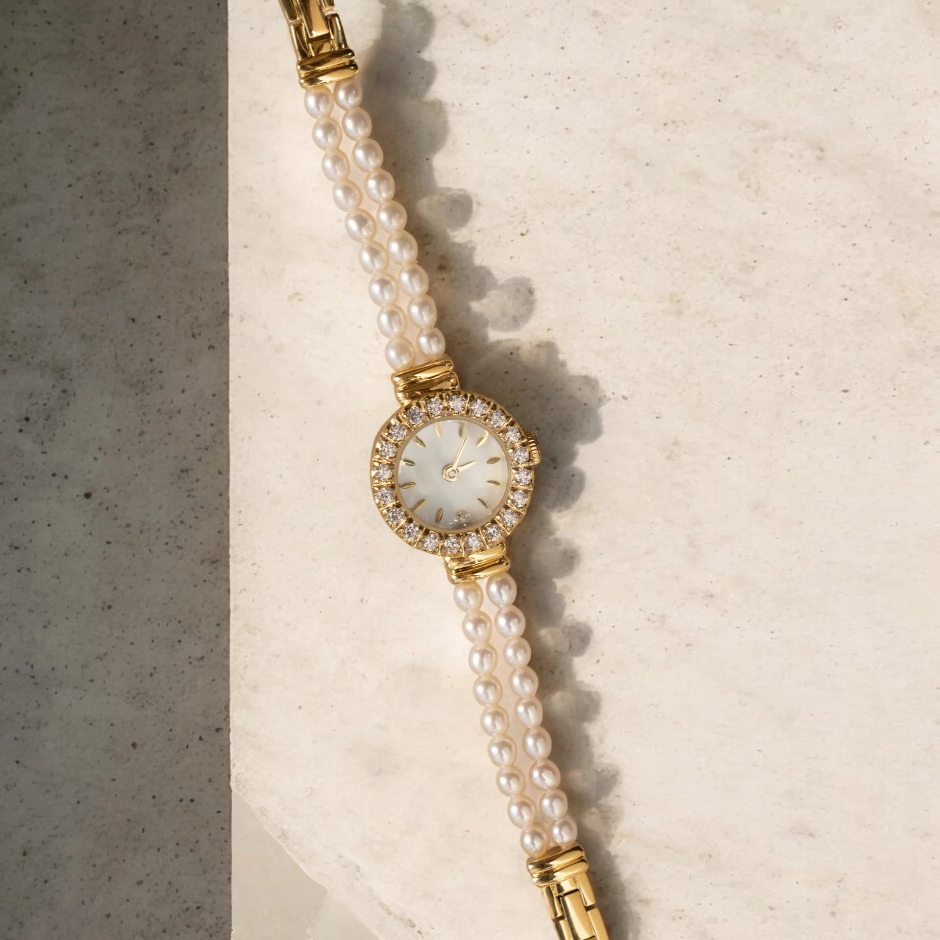 שעון פנינים ויטנג'