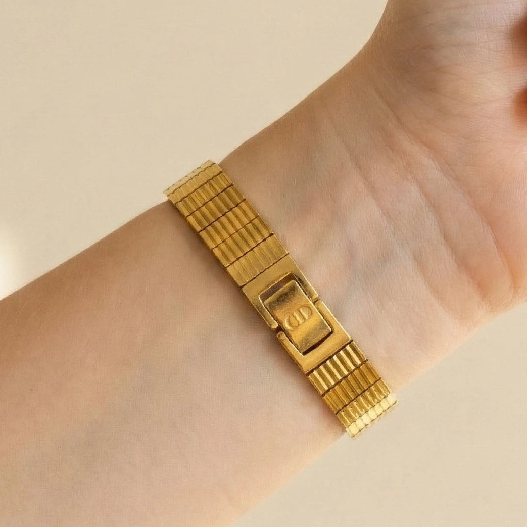 שעון וינטג' Christian Dior בציפוי זהב – עיצוב Ribbed